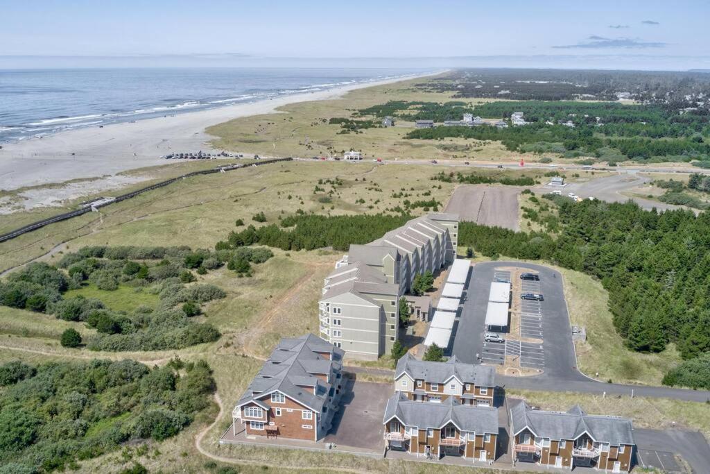 Beach Please-Updated Home With Ocean Views Long Beach Extérieur photo
