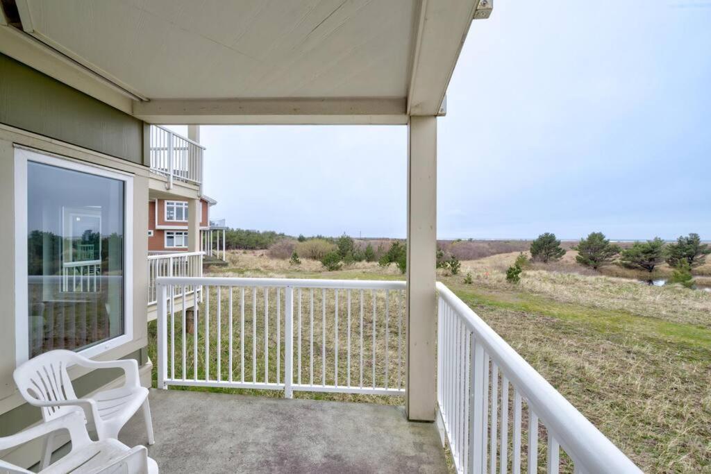 Beach Please-Updated Home With Ocean Views Long Beach Extérieur photo