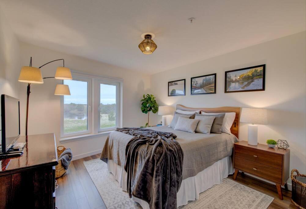 Beach Please-Updated Home With Ocean Views Long Beach Extérieur photo