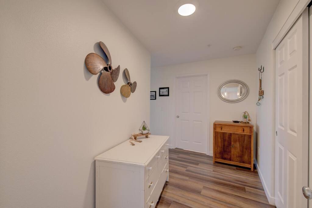 Beach Please-Updated Home With Ocean Views Long Beach Extérieur photo