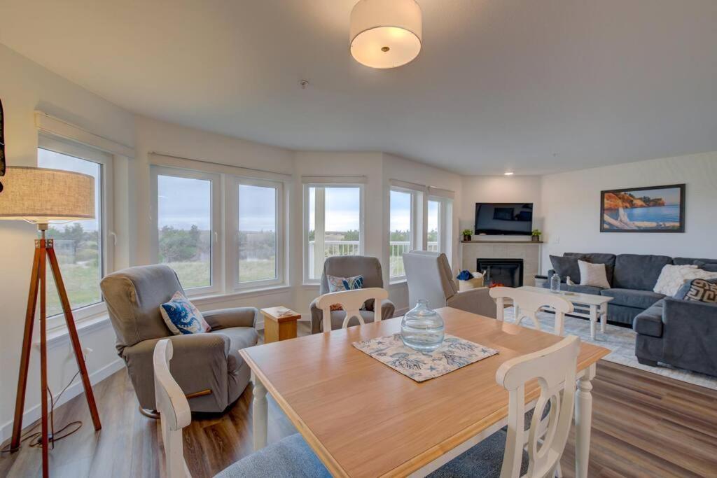 Beach Please-Updated Home With Ocean Views Long Beach Extérieur photo